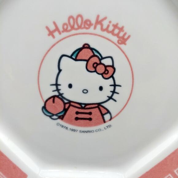 Sanrio Hello Kitty Dinner Plate 10" Peach Theme Bun Plate Rare Collector Kawaii - Picture 2 of 8